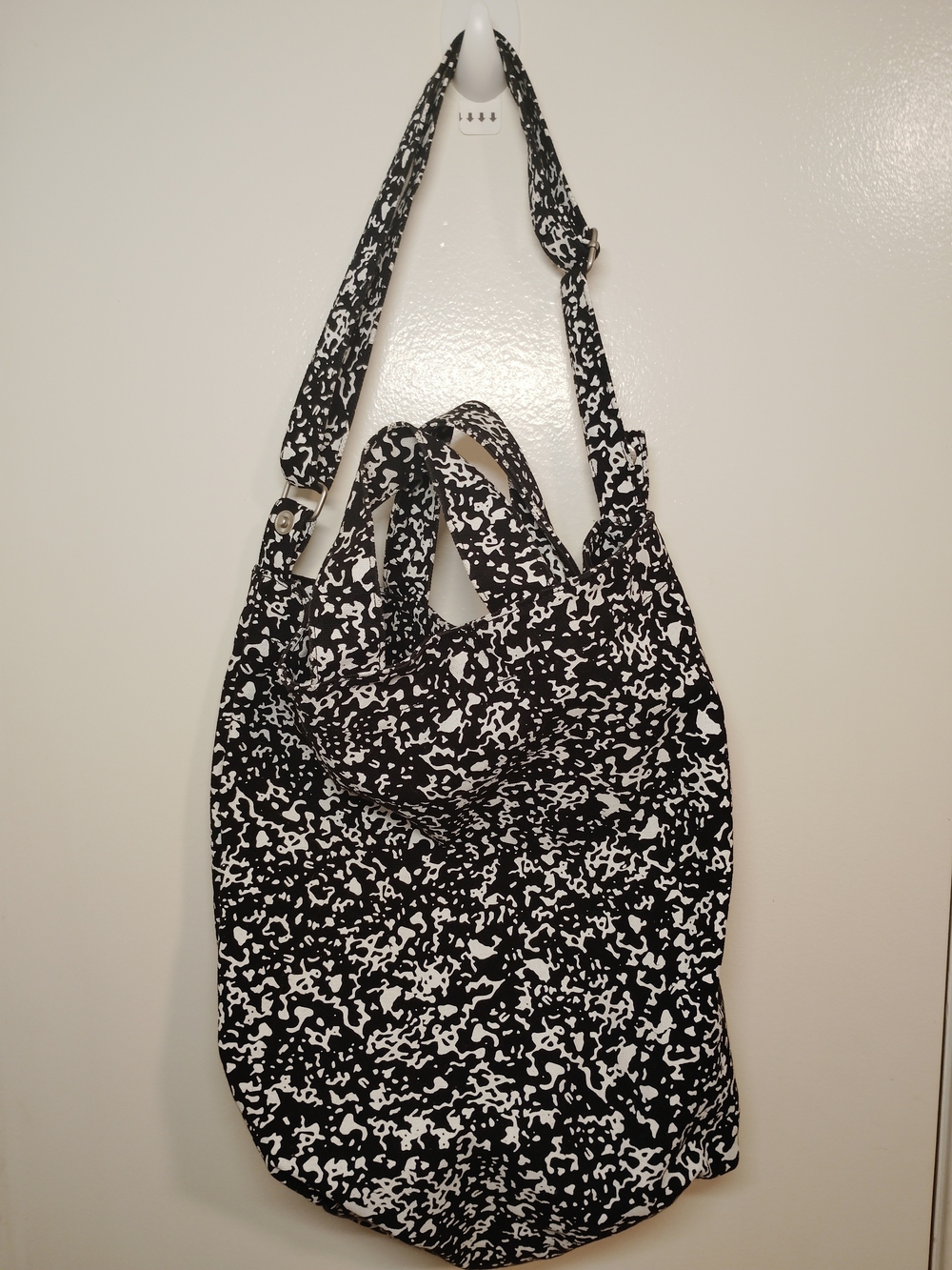 Baggu Black & White Splash Patterned Duck Tote Bag